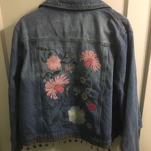 NWT Simply Be Embroidered Denim Jacket - 🌸